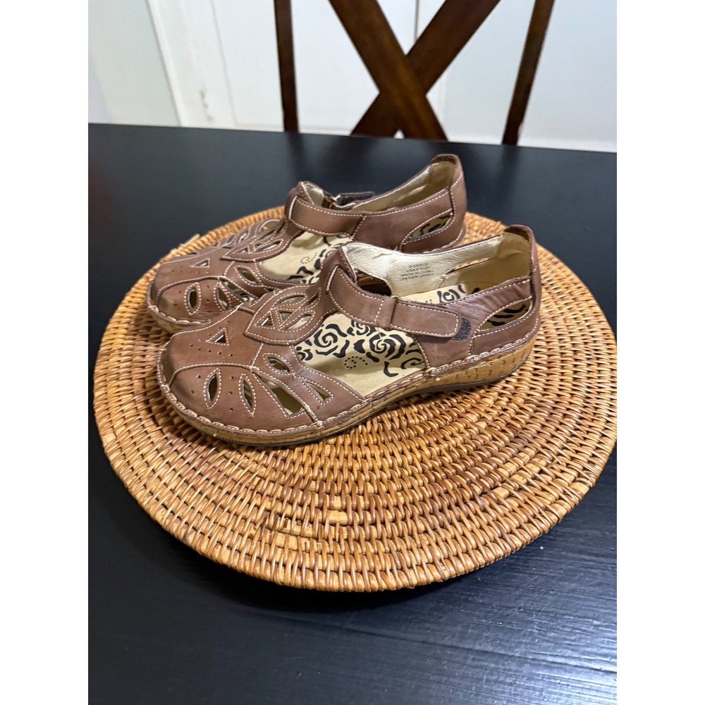 Propet Brown Leather Laser Cut Mary Jane T-Strap Sandals WS4003L Womens 8W